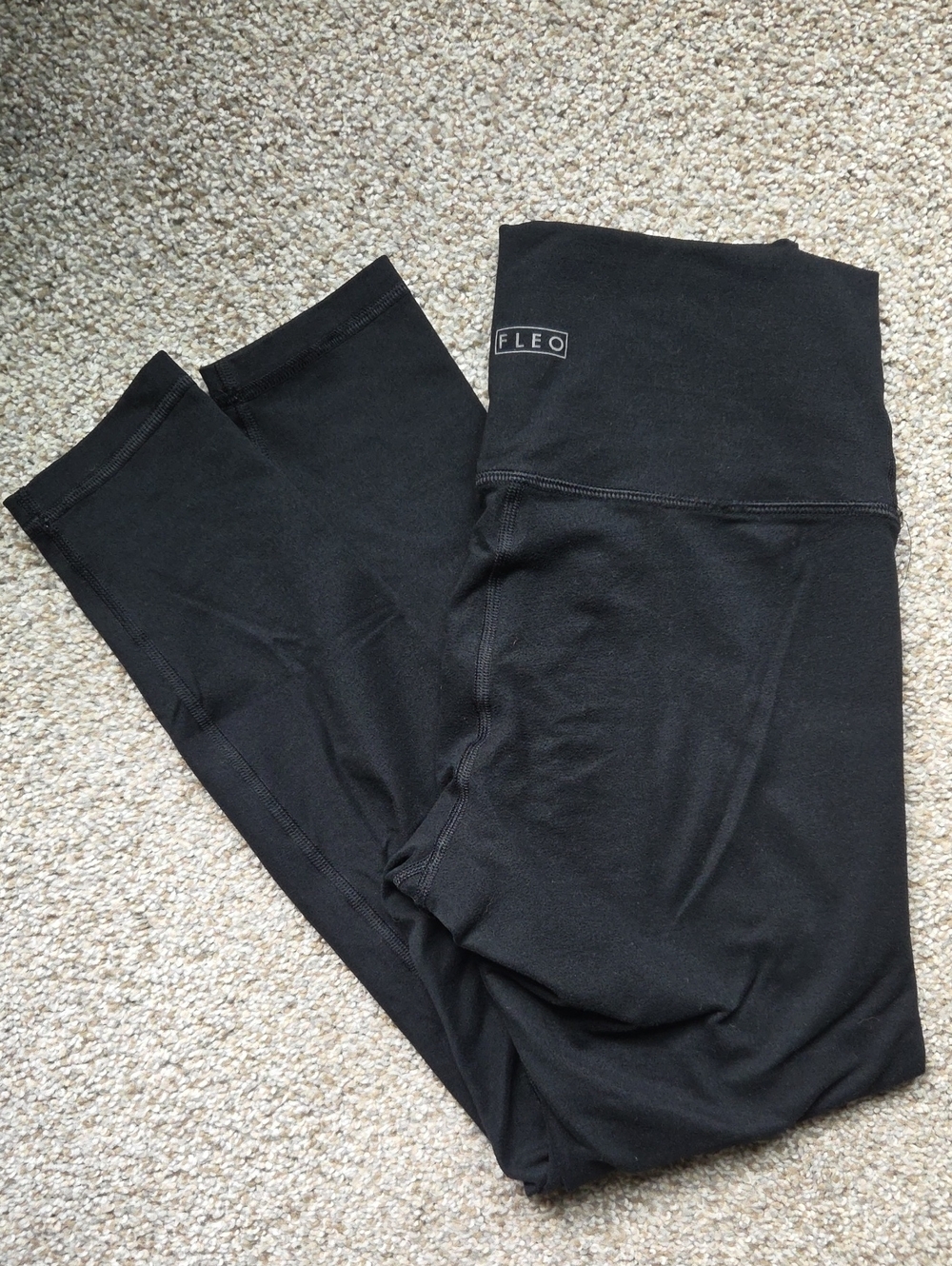 Fleo Black High-Waist Performance Leggings